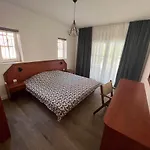 Family House Freeдом 辛尼莫雷特
