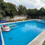 Family House Freeдом * 辛尼莫雷特