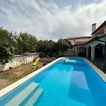 别墅 Family House Freeдом