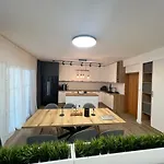 Villa Family House Freeдом *