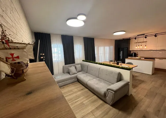 Family House Freeдом Sinemoretz