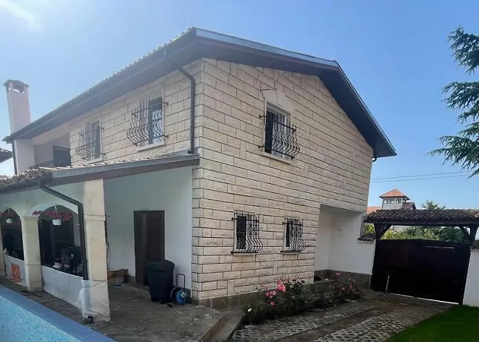 Family House Freeдом Βίλα *