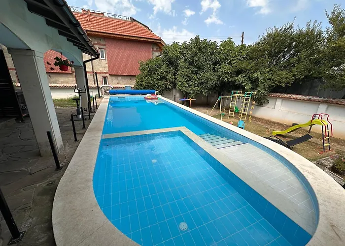 Family House Freeдом * Sinemoretz