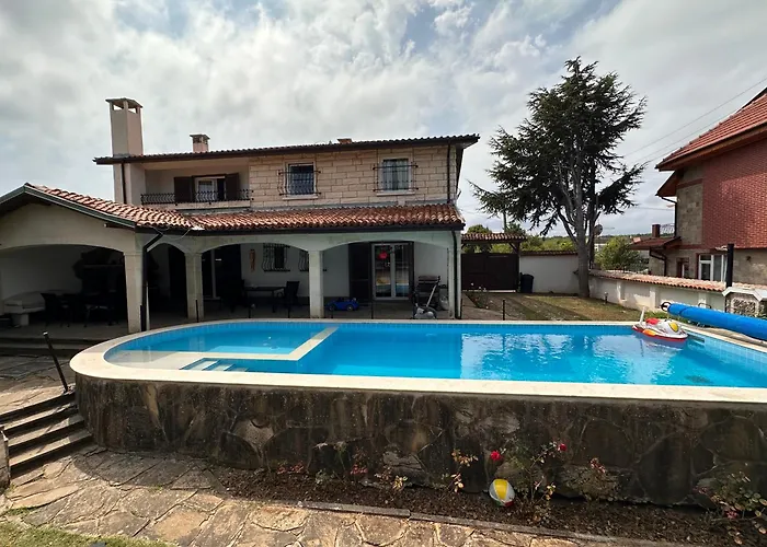 Βίλα Family House Freeдом *