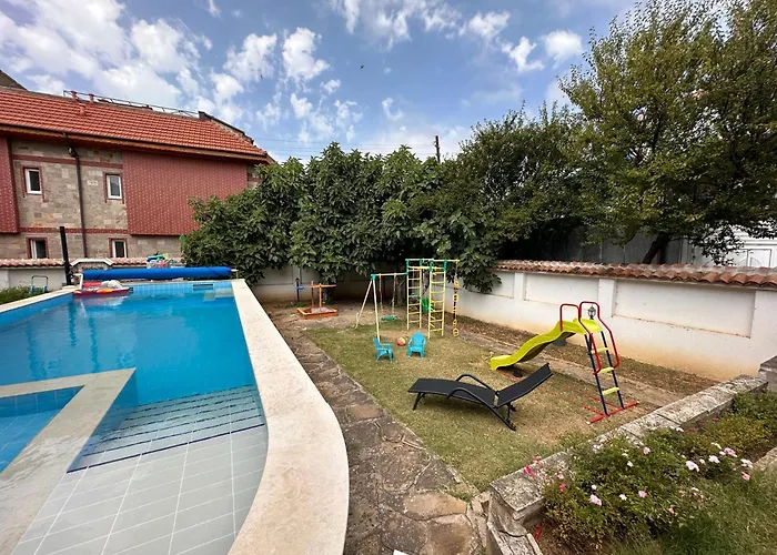 Family House Freeдом * Sinemoretz
